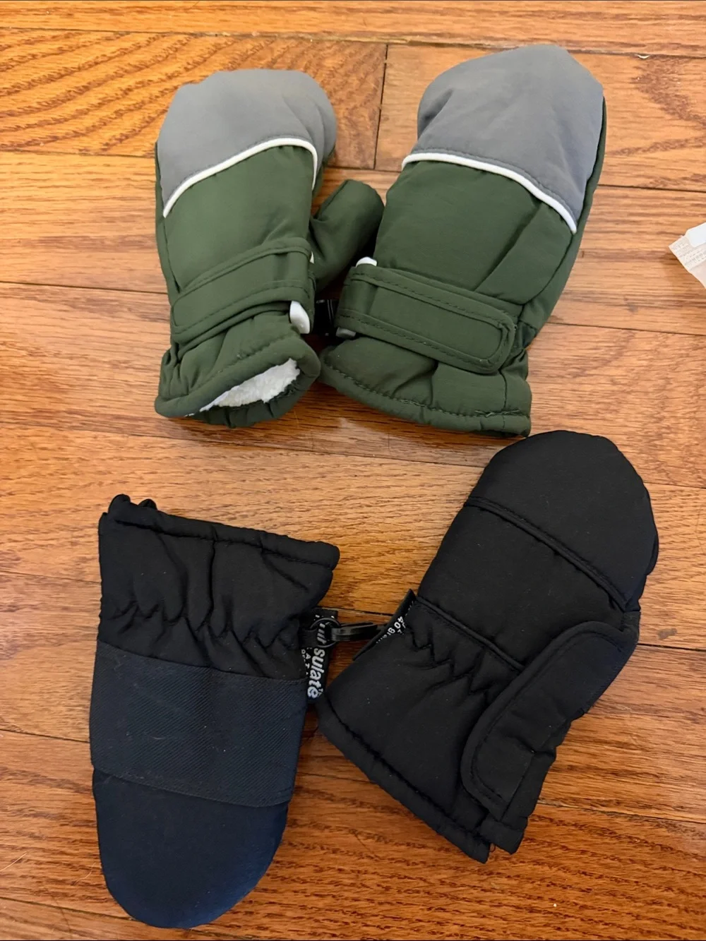 Kids Winter Mittens - Green and Black